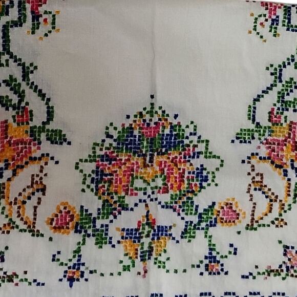 ✨ Retro 🌲 Christmas Cross Stitch Doilies – Handmade Vintage Flour Sack Linens - Picture 9 of 15